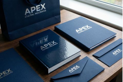 Bộ ấn phẩm văn phòng và catalogue chuẩn màu thương hiệu từ giải pháp in ấn cho doanh nghiệp lớn.