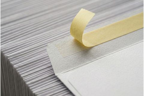 Chi tiết gia công keo chờ nắp tiện dụng và sắc nét khi in phong bì công ty.