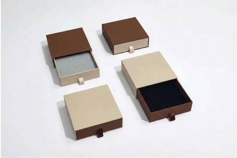 Đa dạng chất liệu bao bì tiết kiệm chi phí từ dịch vụ in hộp giấy giá xưởng HomePrint.