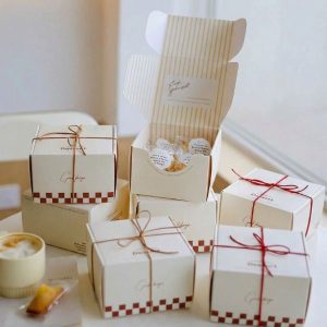 Đa dạng mẫu mã bao bì an toàn và thẩm mỹ từ dịch vụ in hộp thực phẩm chuyên nghiệp.