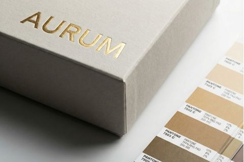 Kiểm soát màu sắc và chất lượng gia công sắc nét trong quy trình in hộp bao bì sản phẩm.