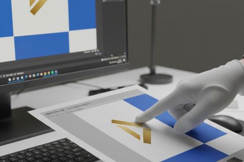 Quy trình kiểm soát màu sắc nghiêm ngặt trong dịch vụ in ấn doanh nghiệp tại HomePrint.