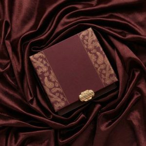 Năng lực sản xuất hàng loạt vỏ hộp bao bì đồng bộ trong dịch vụ in ấn cho doanh nghiệp lớn.