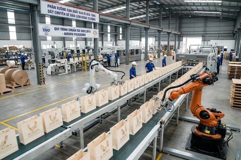 Dây chuyền sản xuất tự động khép kín chuẩn ISO tại xưởng cung cấp túi giấy