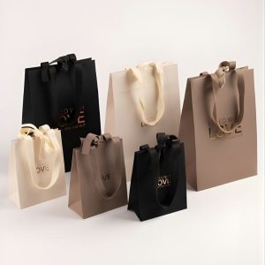 Giải pháp sản xuất túi giấy kraft xanh nâng tầm thương hiệu doanh nghiệp