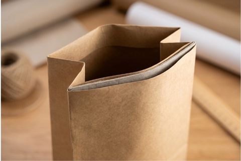 Cấu trúc thành túi dày dặn và đanh thép khi in túi giấy chất lượng cao.