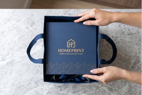 Sự vừa vặn tuyệt đối giữa hộp và túi đựng quà khi đặt làm trọn gói